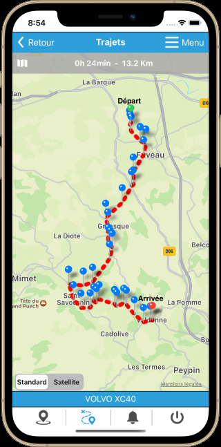 Capture montrant une application de suivi GPS sur smartphone, avec une carte et plusieurs marqueurs bleus et rouges indiquant
